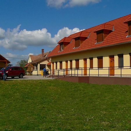 Willa S'Schnoganeschd Nemesvid Zewnętrze zdjęcie