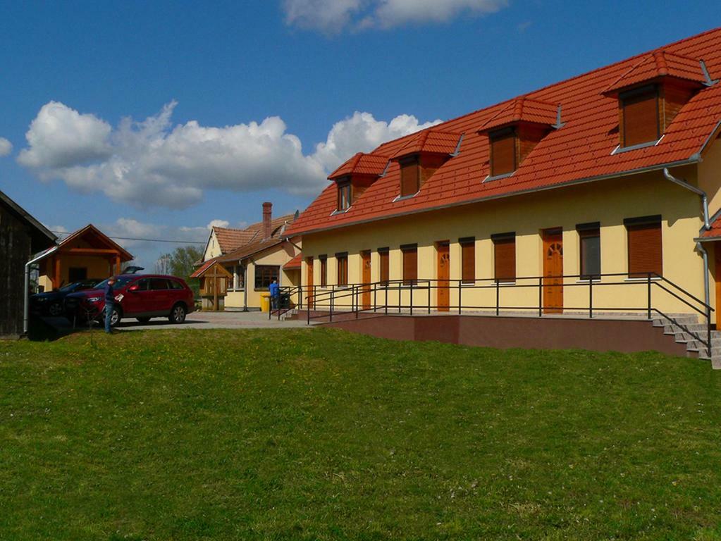 Willa S'Schnoganeschd Nemesvid Zewnętrze zdjęcie